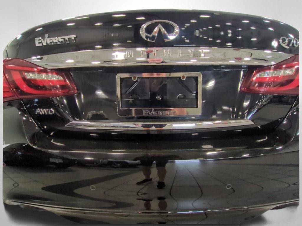 2015 INFINITI Q70 5.6X