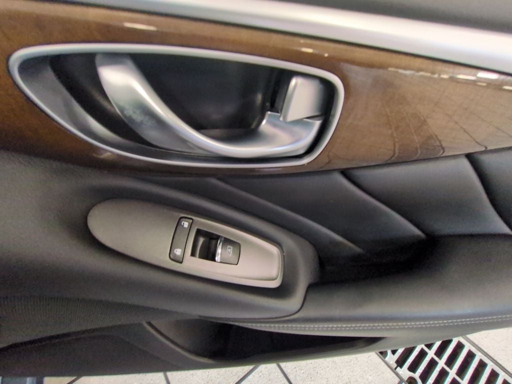 2015 INFINITI Q50 Sport