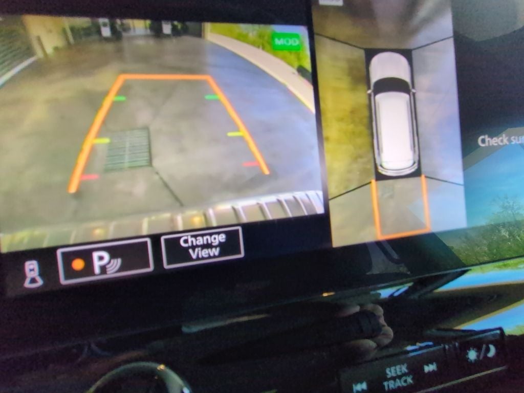 2023 INFINITI QX80 Premium Select