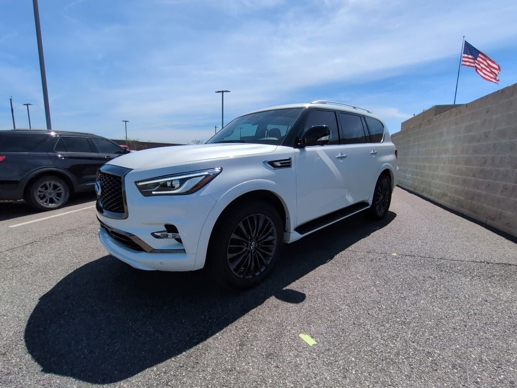 2023 INFINITI QX80 Premium Select