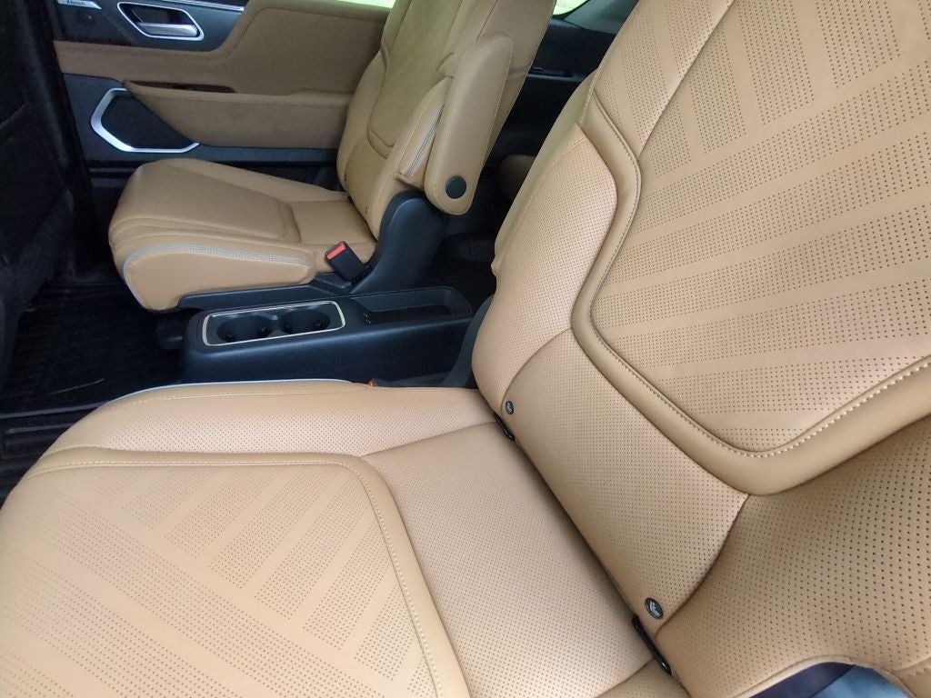 2027 INFINITI QX80 Luxe 2WD