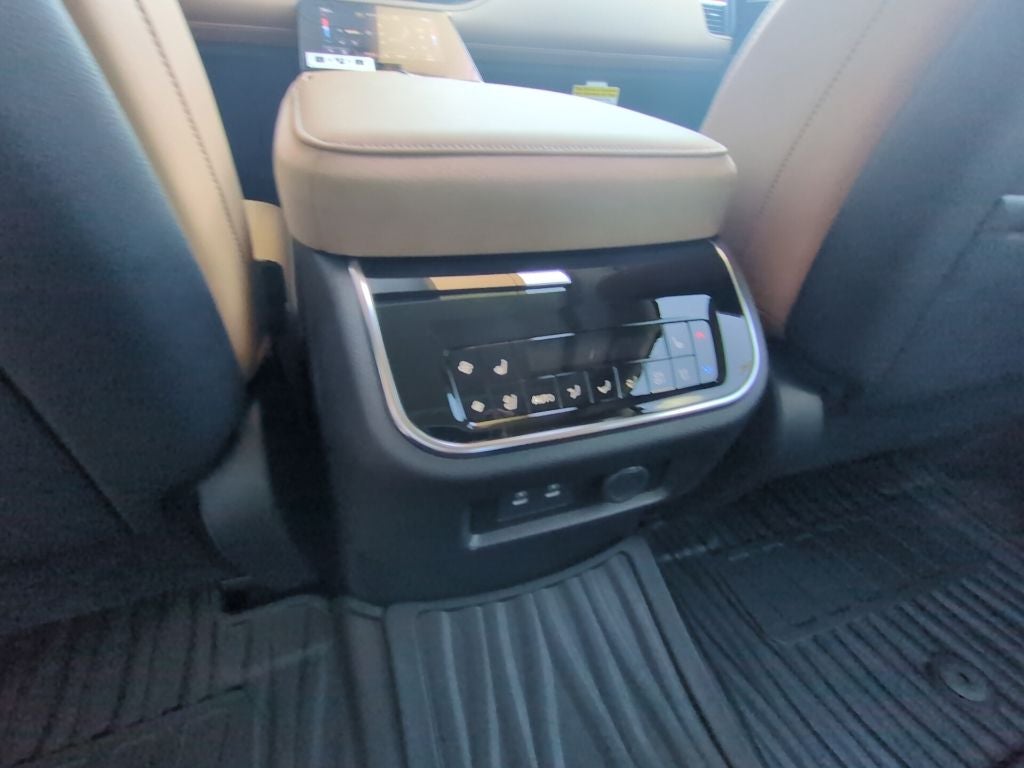 2027 INFINITI QX80 Luxe 2WD