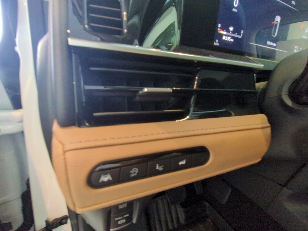 2027 INFINITI QX80 Luxe 2WD