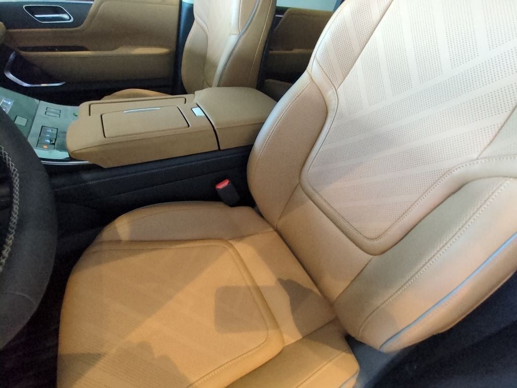 2027 INFINITI QX80 Luxe 2WD