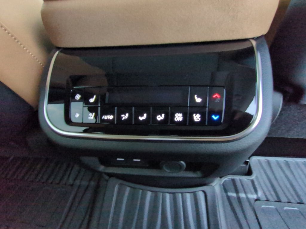 2027 INFINITI QX80 Luxe 2WD