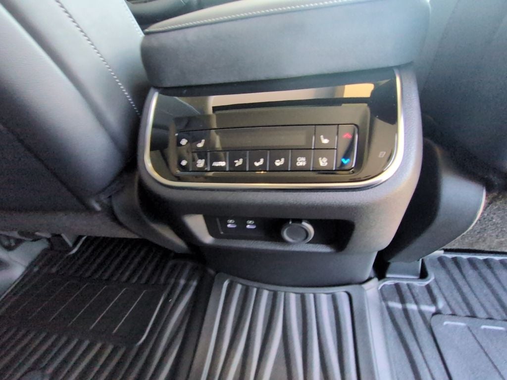 2027 INFINITI QX80 Luxe 2WD