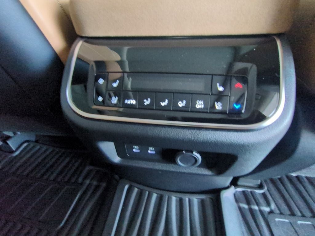 2027 INFINITI QX80 Luxe 2WD