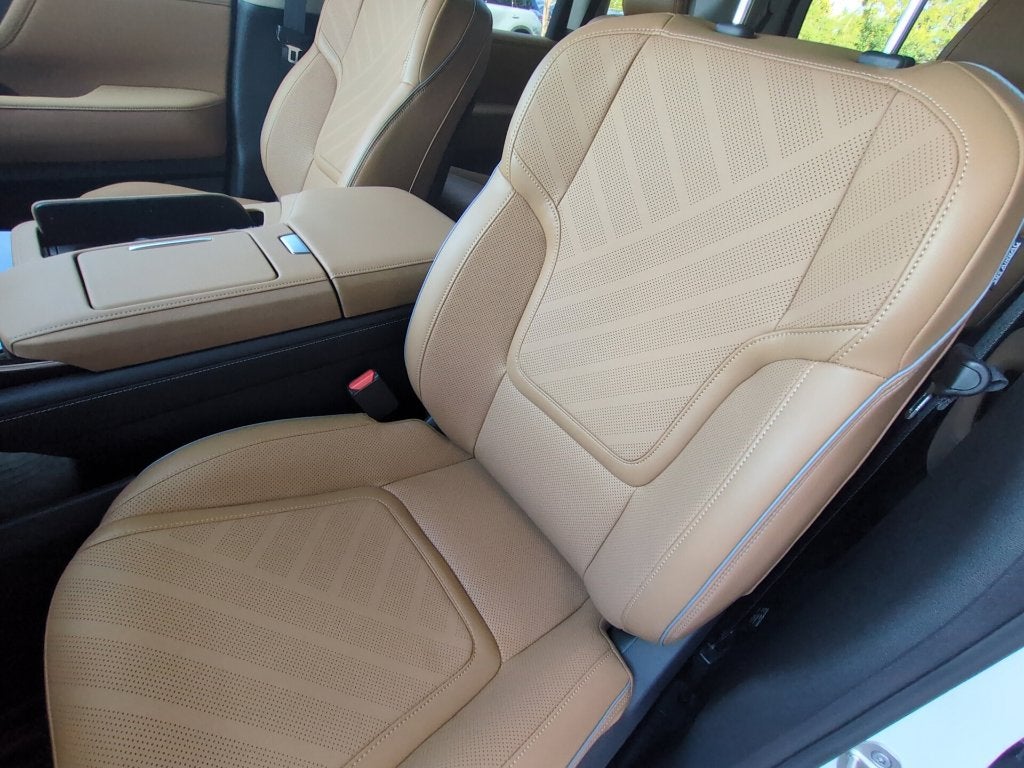 2027 INFINITI QX80 Luxe 2WD