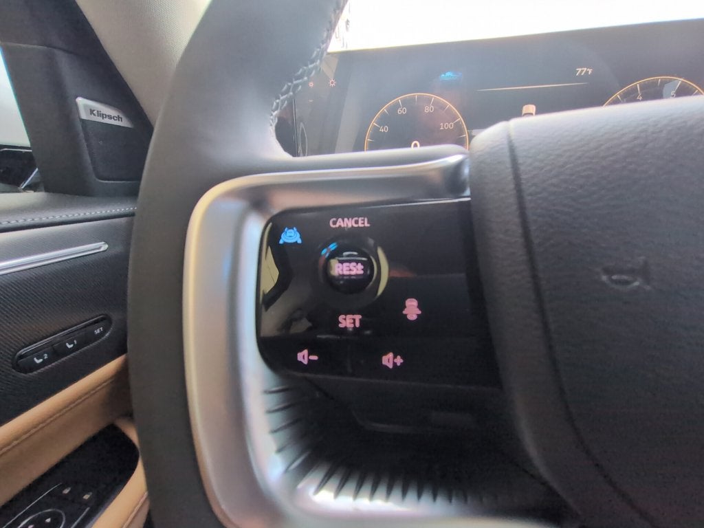 2027 INFINITI QX80 Luxe 2WD