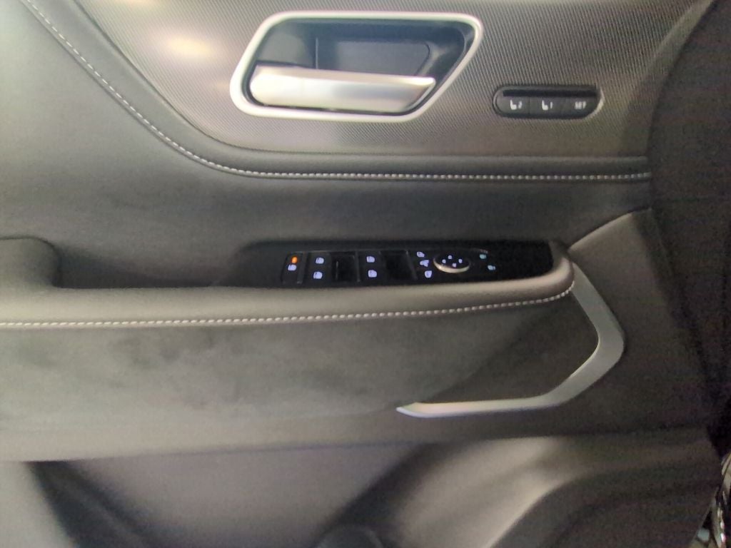 2027 INFINITI QX80 Luxe 2WD
