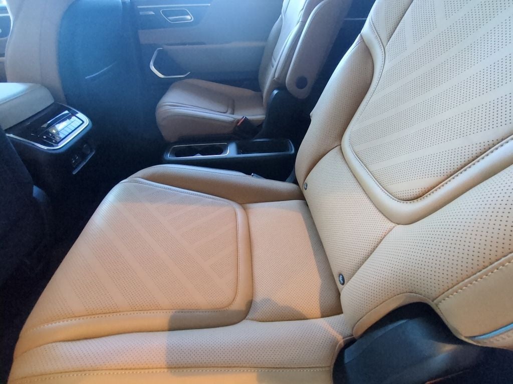 2027 INFINITI QX80 Luxe 2WD