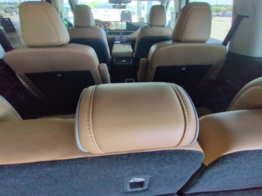 2027 INFINITI QX80 Luxe 2WD