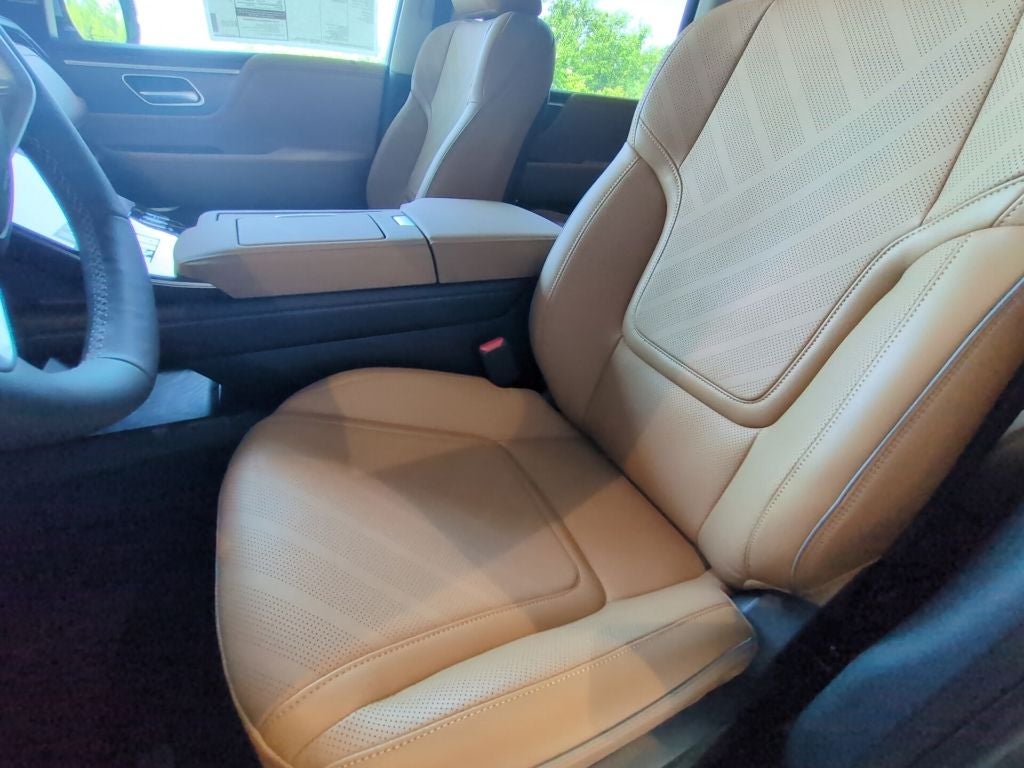 2027 INFINITI QX80 Luxe 2WD