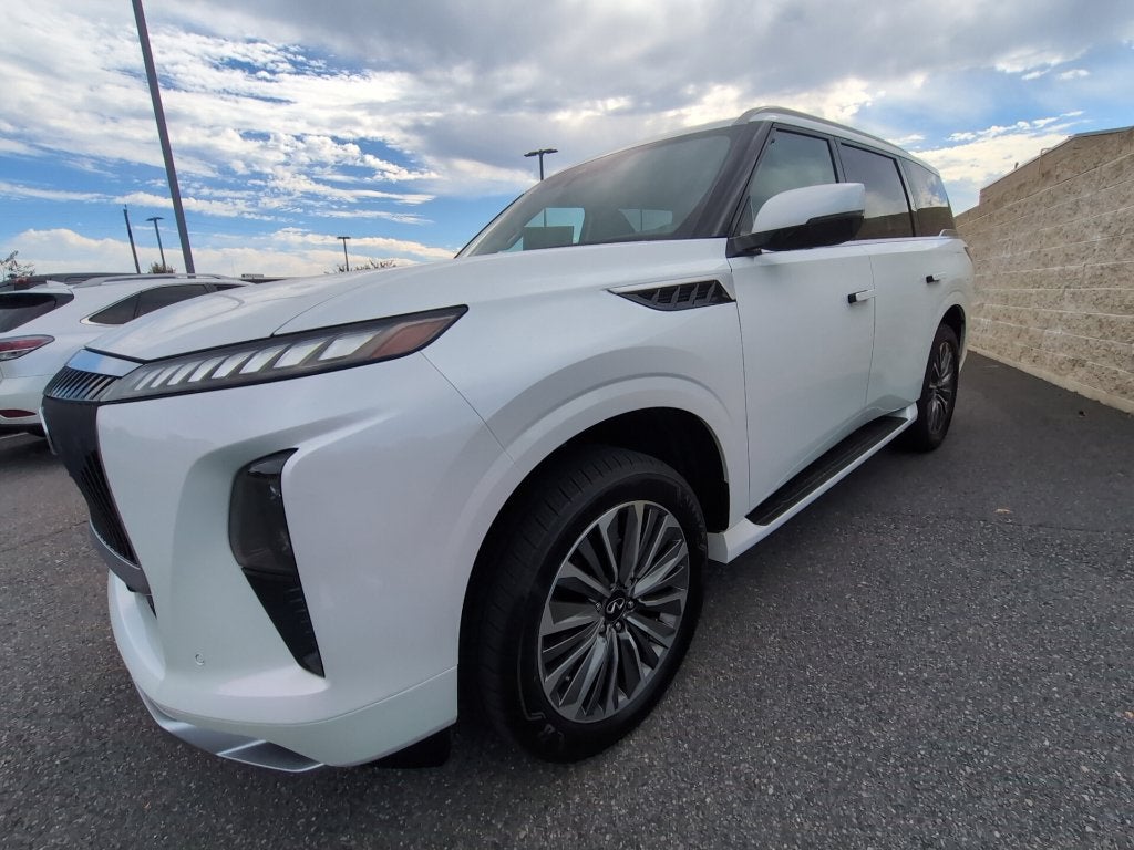 2027 INFINITI QX80 Luxe 2WD