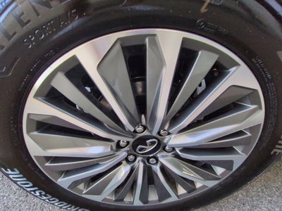 2027 INFINITI QX80 LUXE