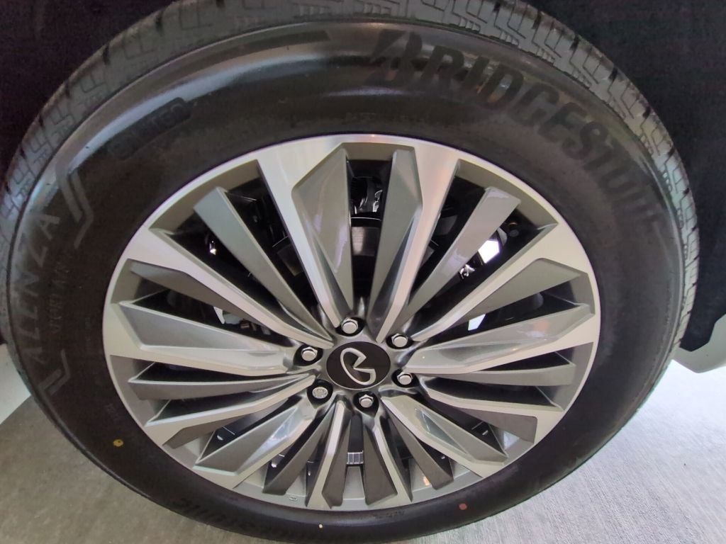 2027 INFINITI QX80 Luxe 2WD