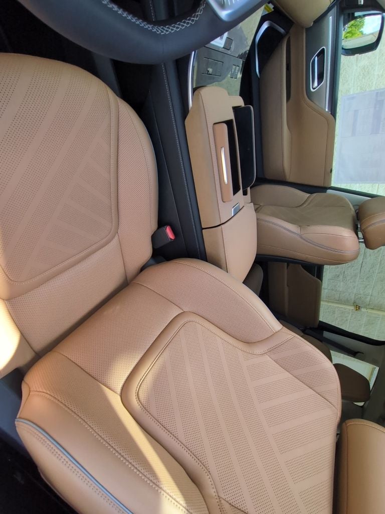 2027 INFINITI QX80 Luxe 4WD