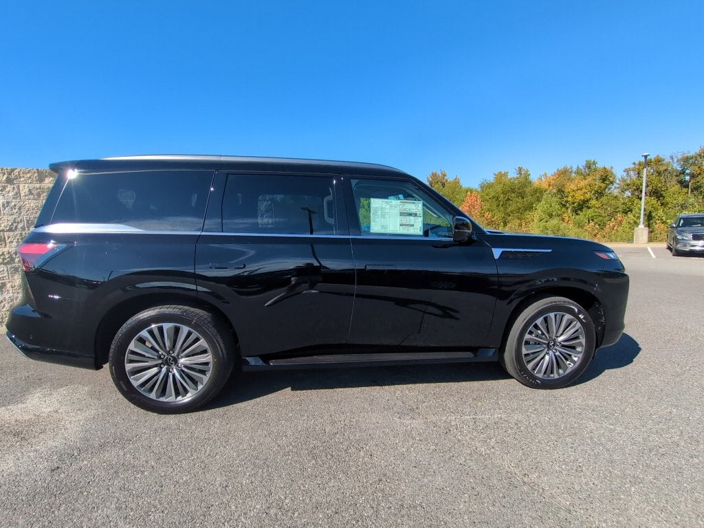 2027 INFINITI QX80 Luxe 4WD