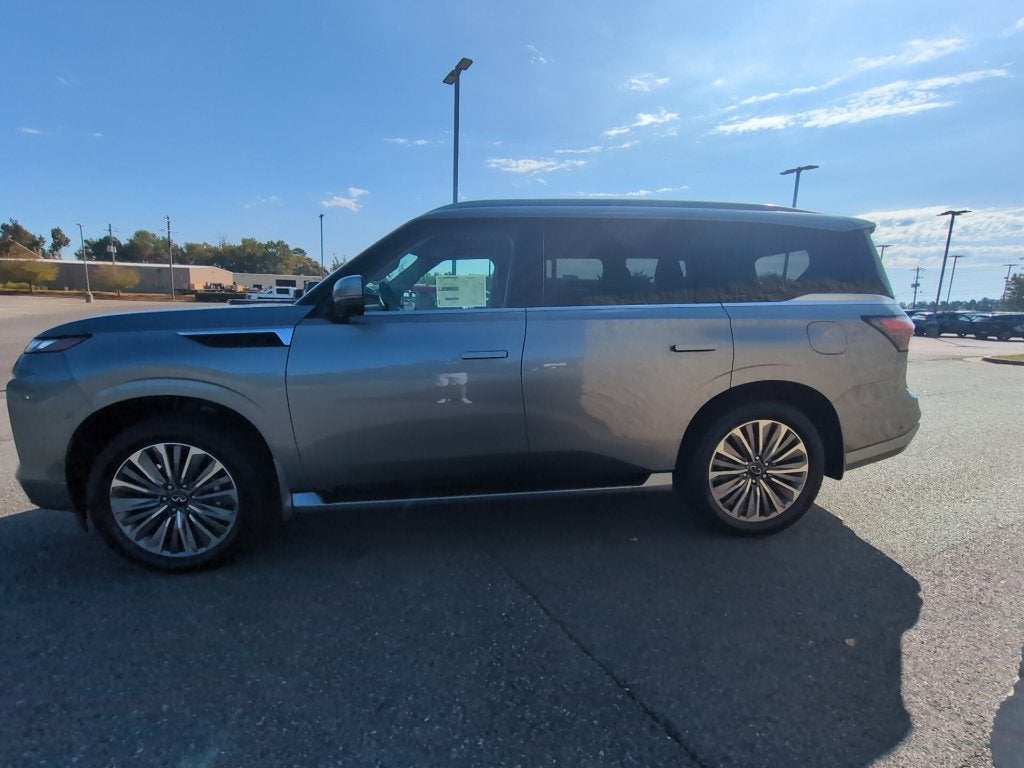 2027 INFINITI QX80 Luxe 4WD