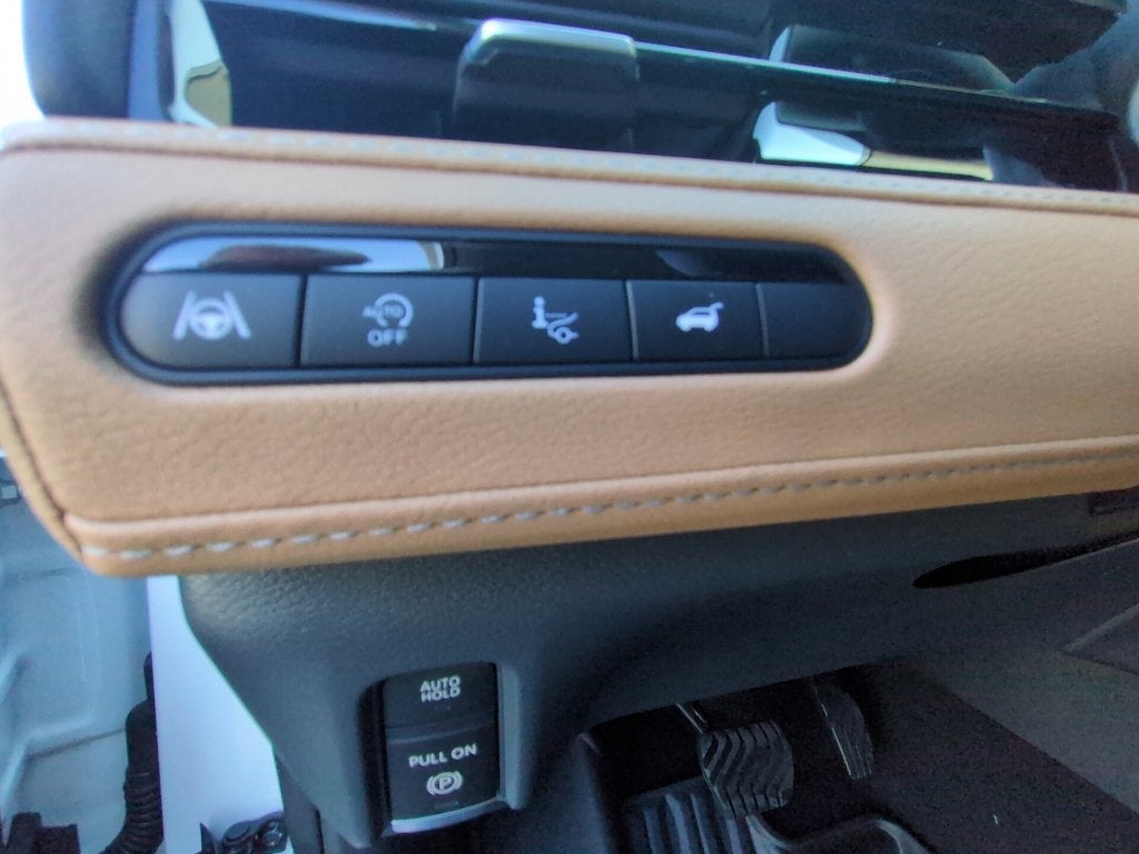 2027 INFINITI QX80 Luxe 4WD