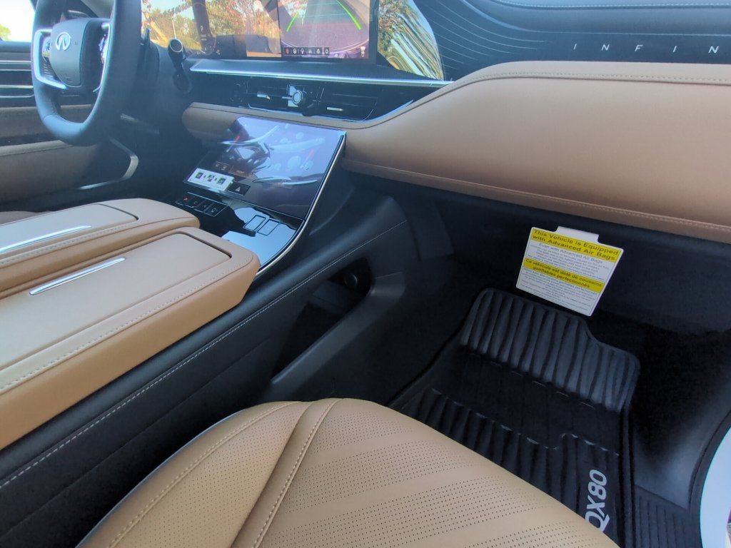 2027 INFINITI QX80 Luxe 4WD