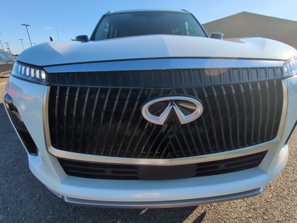 2027 INFINITI QX80 Luxe 4WD