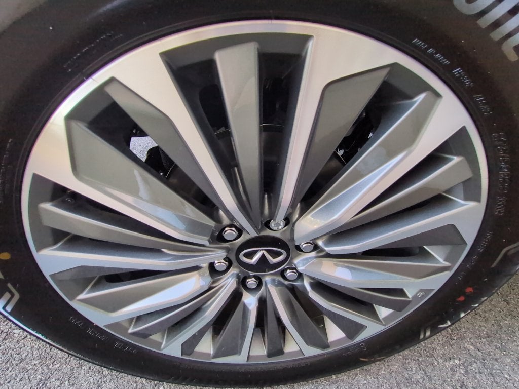 2027 INFINITI QX80 Luxe 4WD