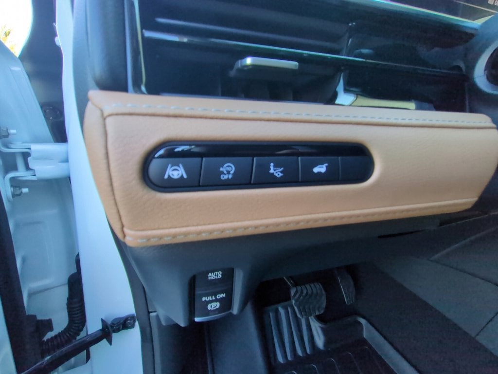 2027 INFINITI QX80 Luxe 4WD