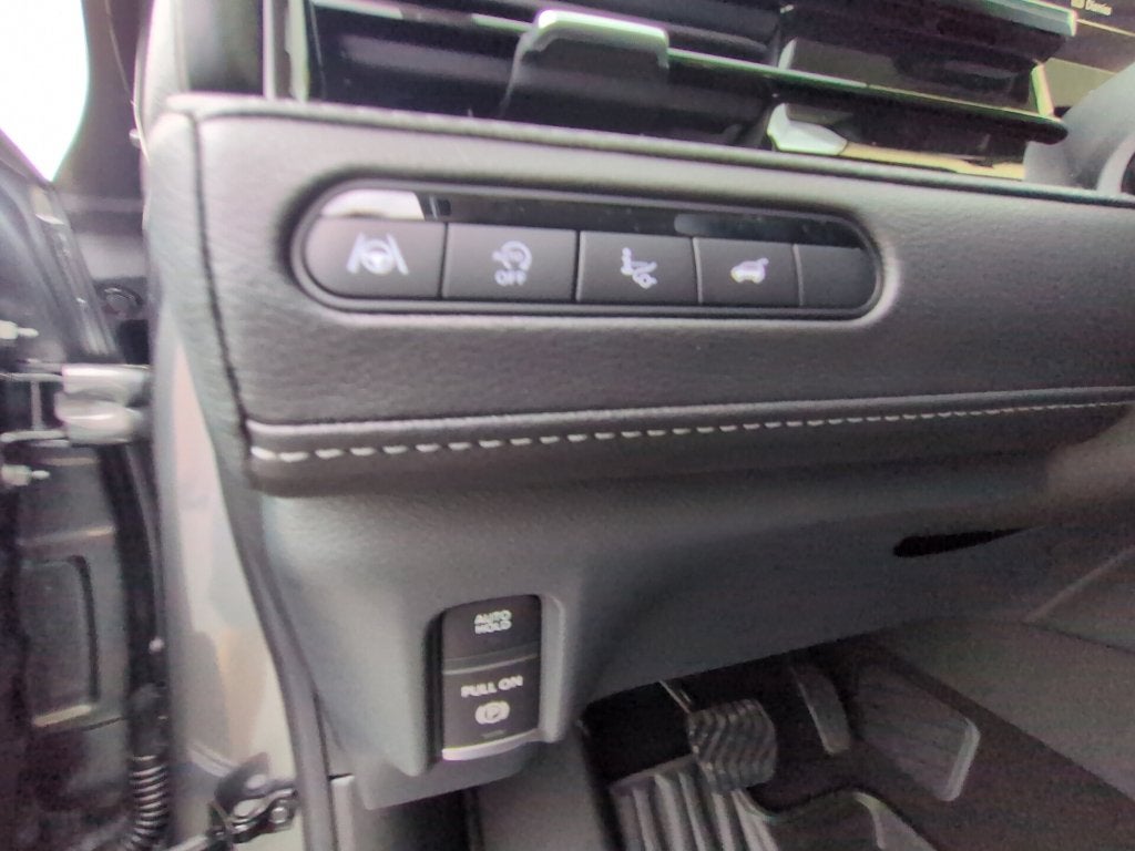 2027 INFINITI QX80 Luxe 4WD