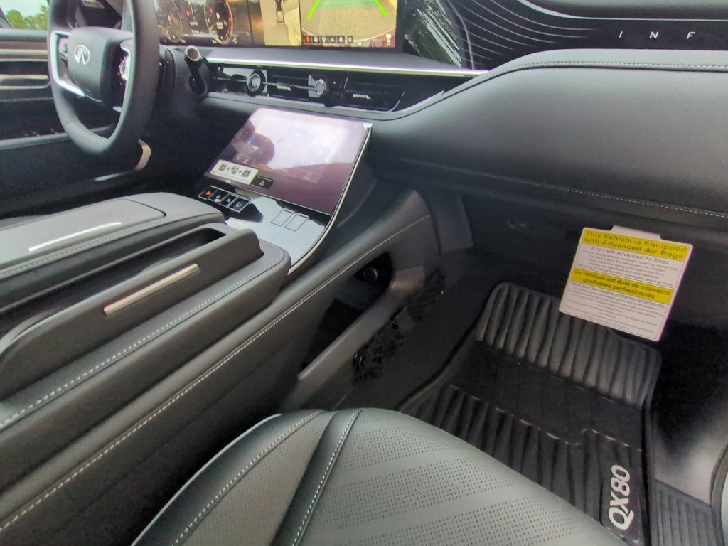 2027 INFINITI QX80 Luxe 4WD