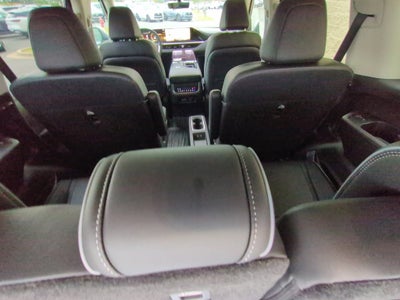 2027 INFINITI QX80 Luxe 4WD