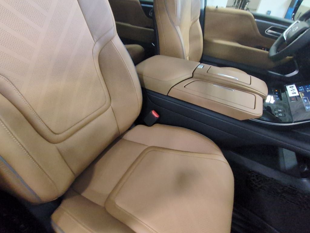 2026 INFINITI QX80 Luxe 4WD