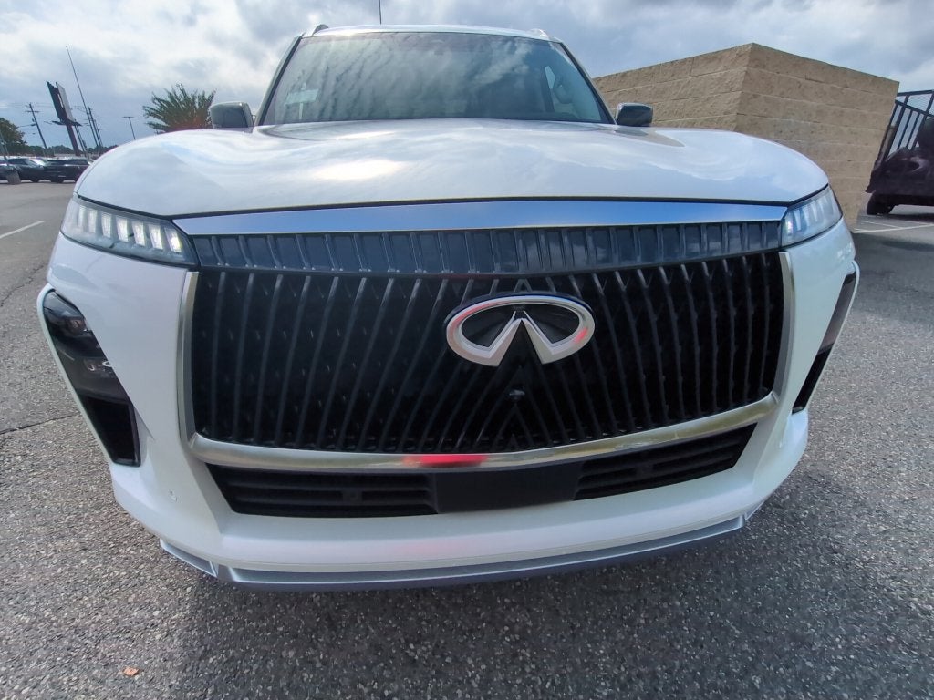 2027 INFINITI QX80 Luxe 4WD