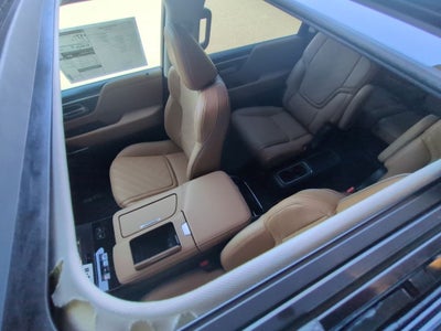 2027 INFINITI QX80 Luxe 4WD