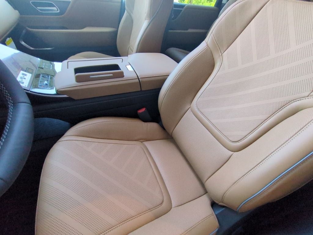 2027 INFINITI QX80 Luxe 4WD