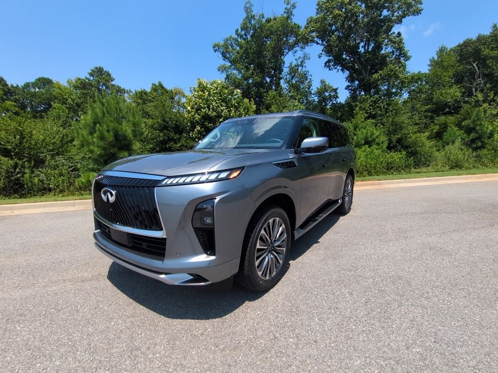 2027 INFINITI QX80 Luxe 4WD