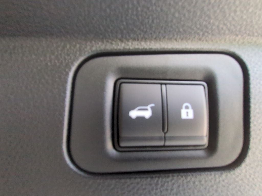 2027 INFINITI QX80 Luxe 4WD