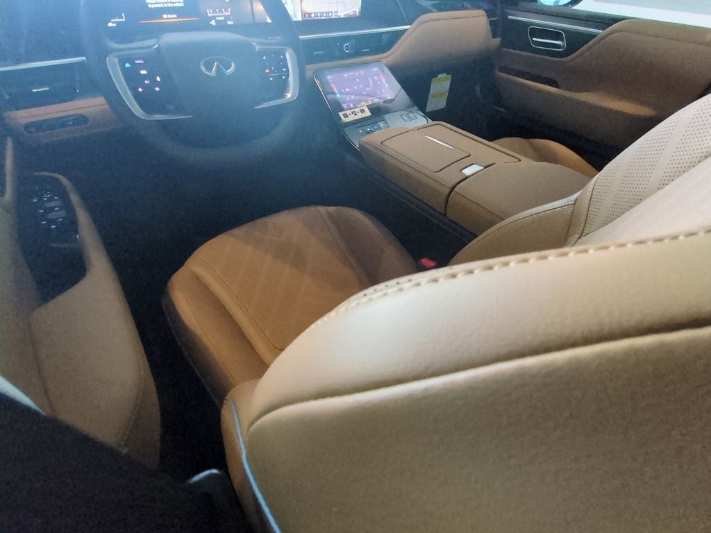 2027 INFINITI QX80 Luxe 4WD