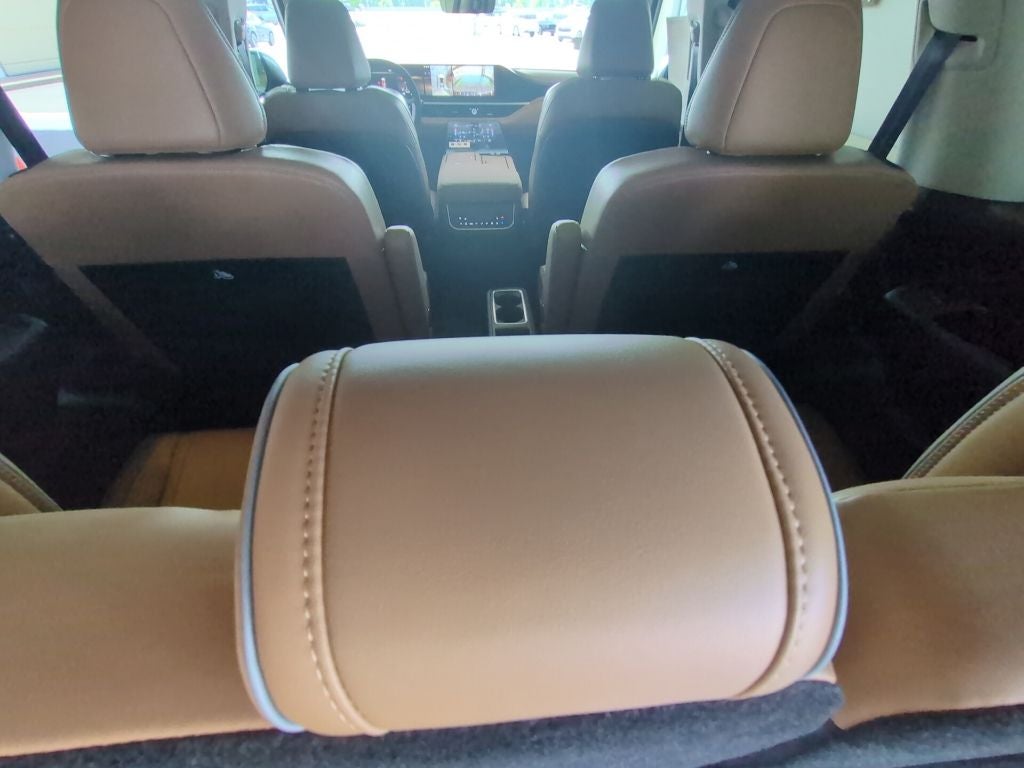 2027 INFINITI QX80 Luxe 4WD