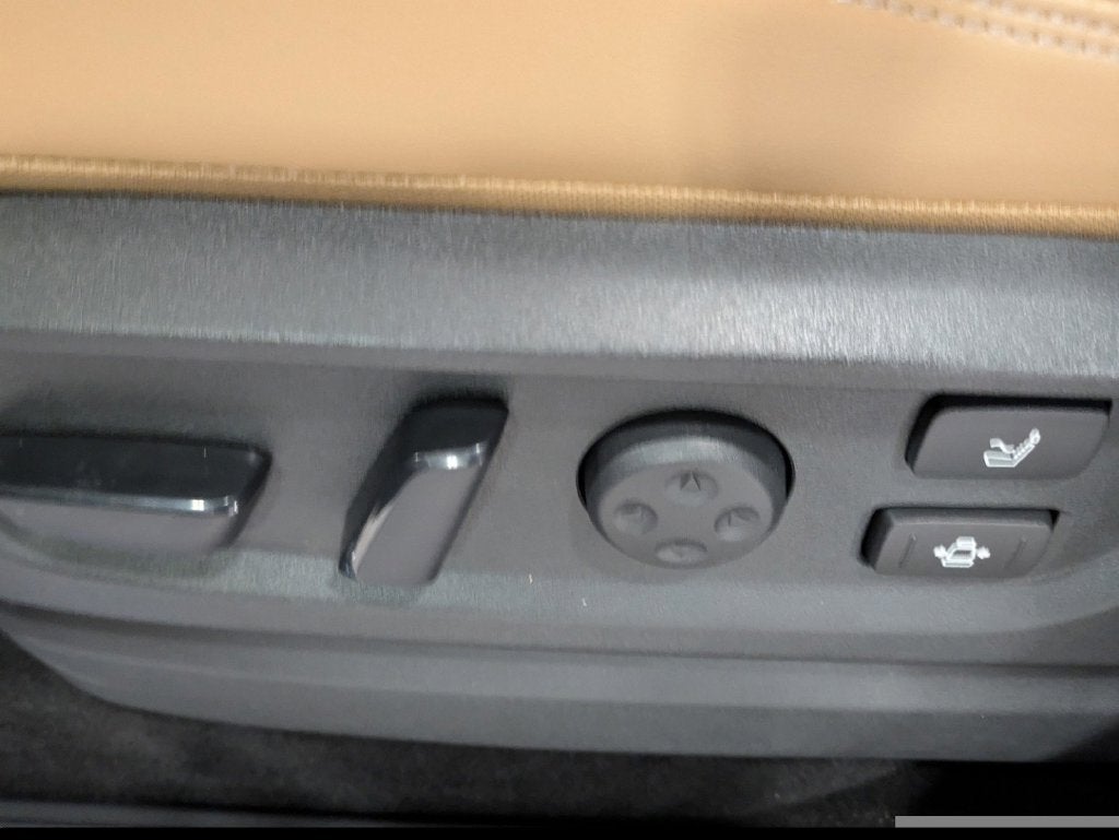 2025 INFINITI QX80 Sensory 4WD