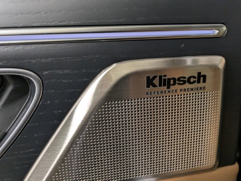 2025 INFINITI QX80 Sensory 4WD