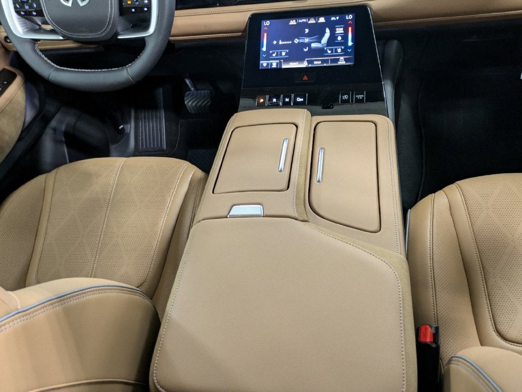 2025 INFINITI QX80 Sensory 4WD
