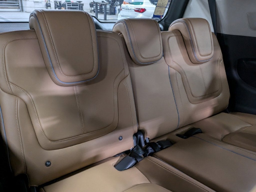 2025 INFINITI QX80 Sensory 4WD