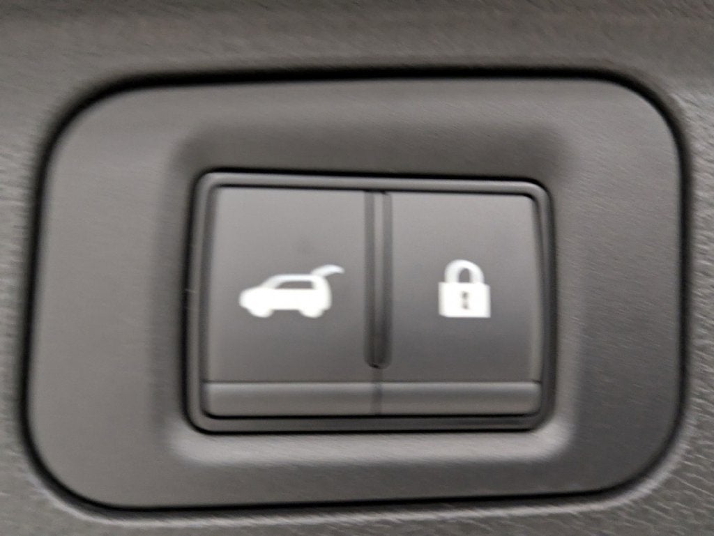 2025 INFINITI QX80 Sensory 4WD