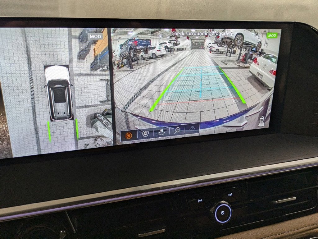 2025 INFINITI QX80 Sensory 4WD