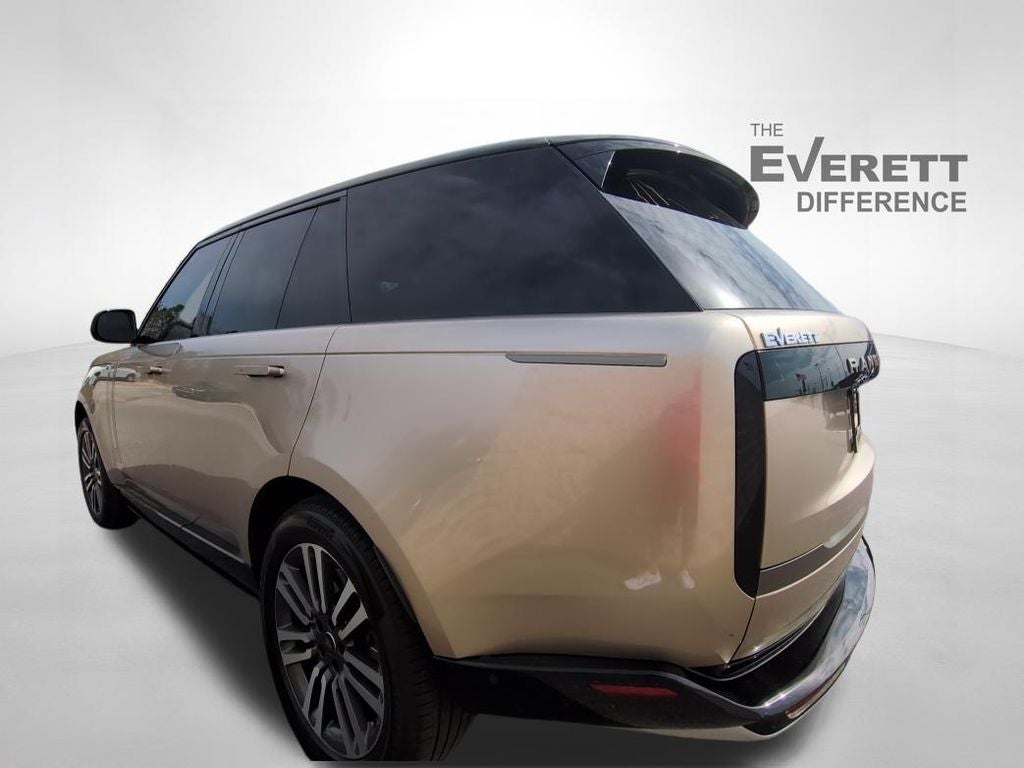 2025 Land Rover Range Rover SE