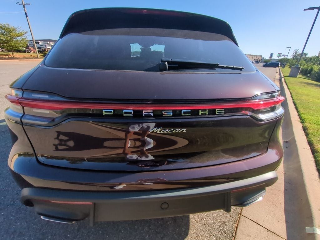 2026 Porsche Macan Base