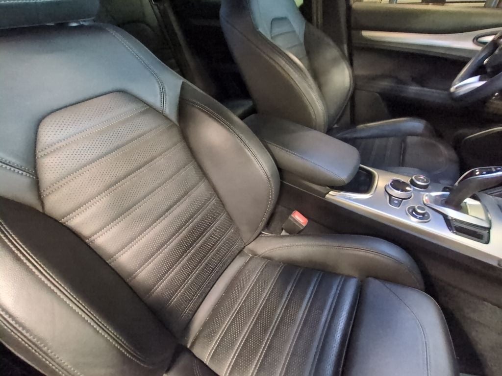 2023 Alfa Romeo Stelvio Veloce