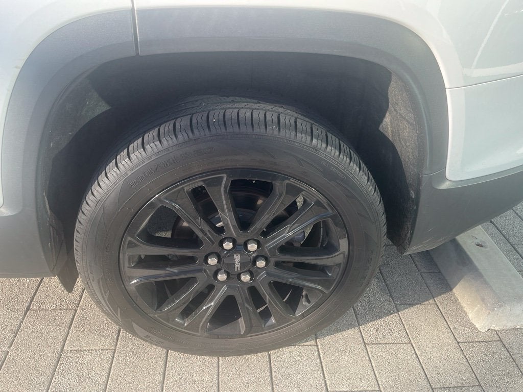 2022 GMC Acadia SLT