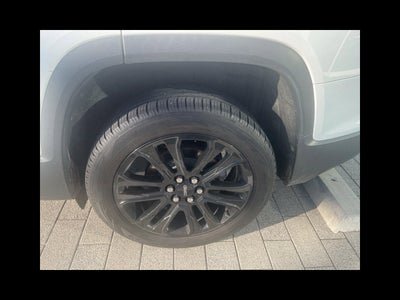 2022 GMC Acadia SLT